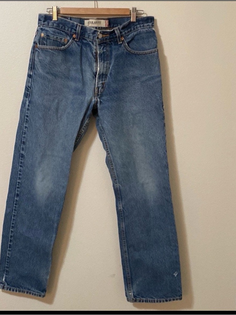 Levi's Men's Medium Blue Straight Jeans